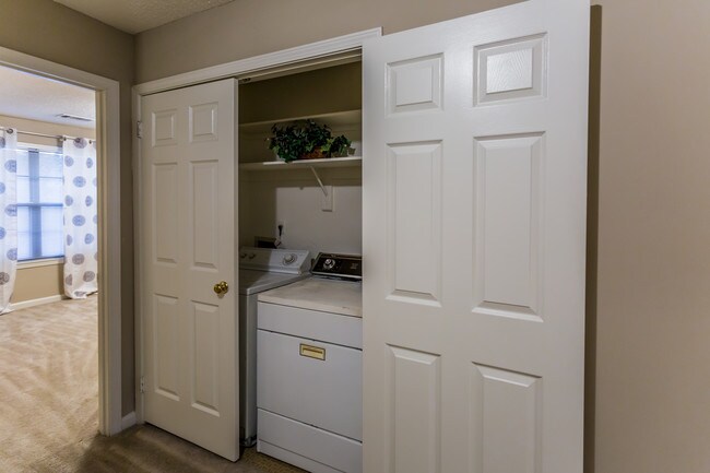 MONTICELLO in Memphis, TN - Foto de edificio - Interior Photo