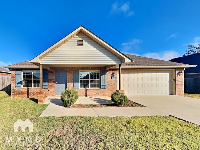 2204 Ridge St in Gentry, AR - Building Photo - Building Photo