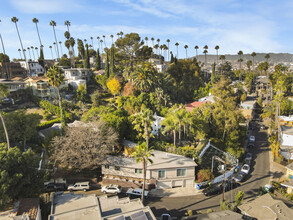 3432 Larissa Dr in Los Angeles, CA - Building Photo - Building Photo