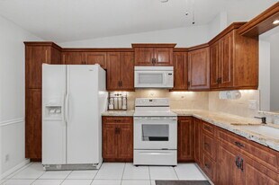 18541 Cherborg Dr in Boca Raton, FL - Building Photo