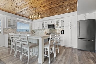 49885 Prairie Central Rd in Chilliwack, BC - Building Photo - Building Photo