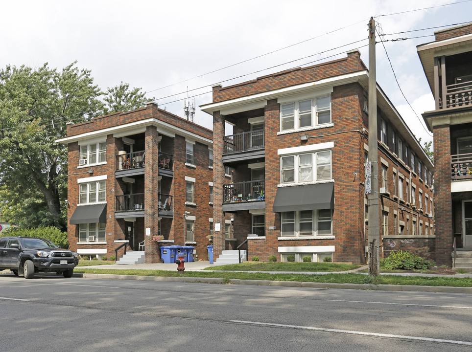 Gage Park Apartments in Hamilton, ON - Building Photo