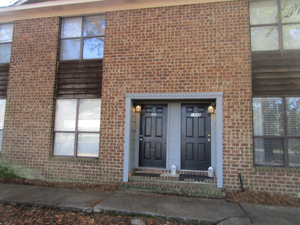 1944 Gion St in Sumter, SC - Building Photo