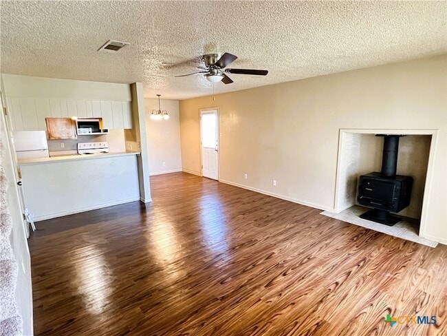 1108 Covey Ln