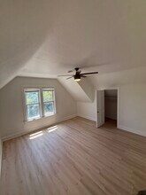 2016 W Clybourn St, Unit Marquette Housing - Upper in Milwaukee, WI - Building Photo - Building Photo