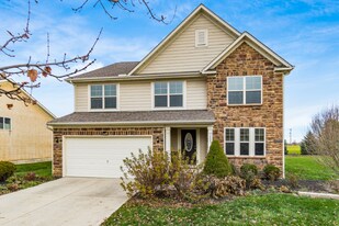 1821 Little Bear Loop in Lewis Center, OH - Building Photo