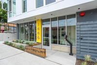 Chinook Ballard in Seattle, WA - Foto de edificio - Building Photo