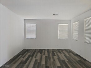 6640 April Bend Ct in North Las Vegas, NV - Building Photo - Building Photo