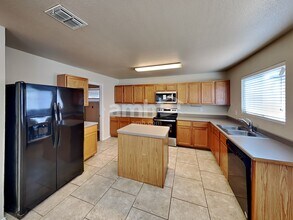 11830 Briarton Pass in San Antonio, TX - Building Photo - Building Photo