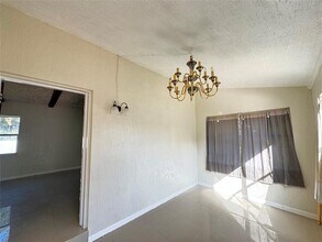 315 NE 125th St in North Miami, FL - Building Photo - Building Photo