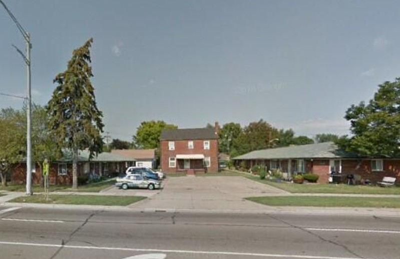 28645 John R Rd in Madison Heights, MI - Building Photo