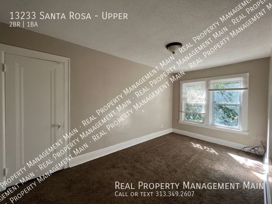 13233 Santa Rosa Dr, Unit Upper in Detroit, MI - Building Photo