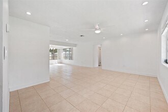 7701 NW 15th Ct in Pembroke Pines, FL - Building Photo - Building Photo