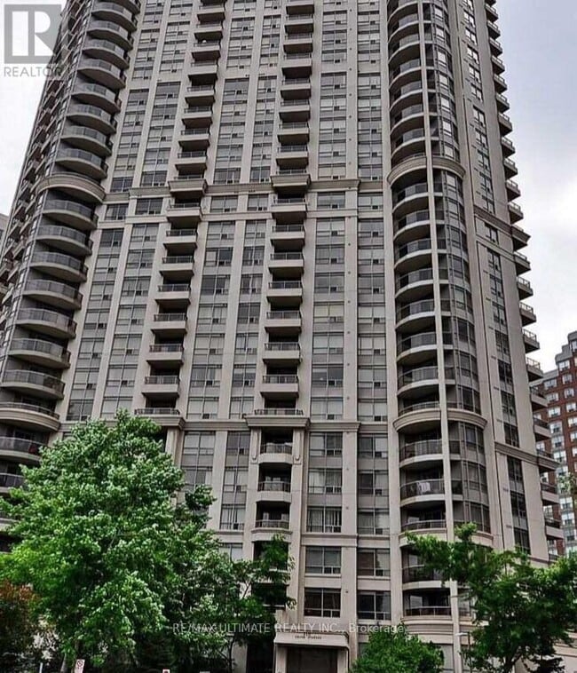 property at 310 Burnhamthorpe Rd W