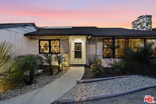 6213 S Corning Ave in Los Angeles, CA - Building Photo