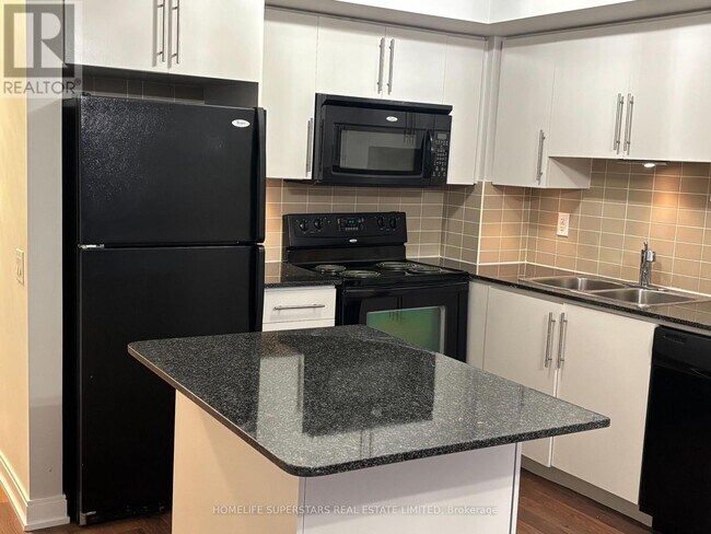 25 Viking Ln in Toronto, ON - Building Photo - Building Photo