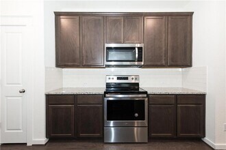 304 Sassafras St in Hutto, TX - Building Photo - Building Photo