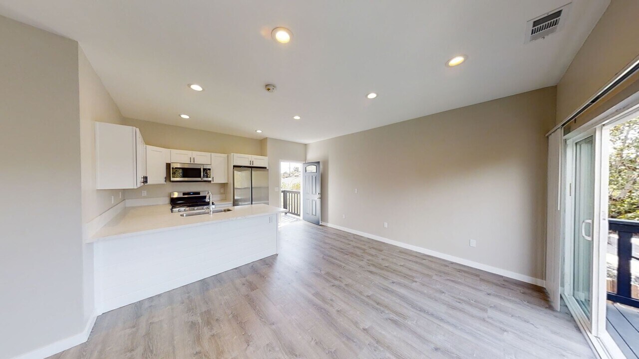 5088 Faber Way in San Diego, CA - Building Photo