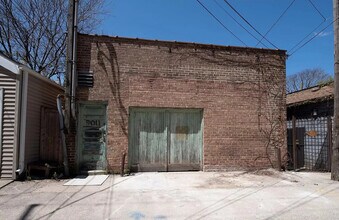 5011 N Ravenswood Ave in Chicago, IL - Building Photo - Building Photo