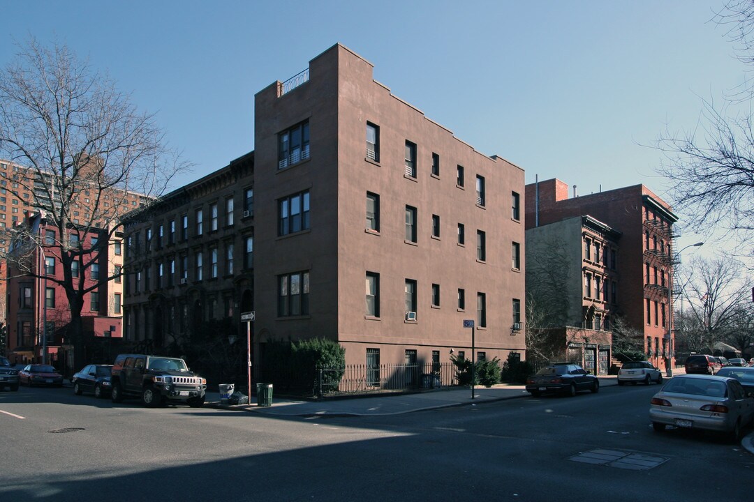 292 De Kalb Ave in Brooklyn, NY - Foto de edificio