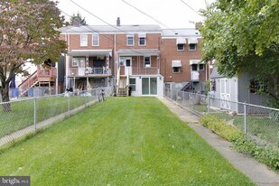 8431 Willow Oak Rd in Parkville, MD - Building Photo