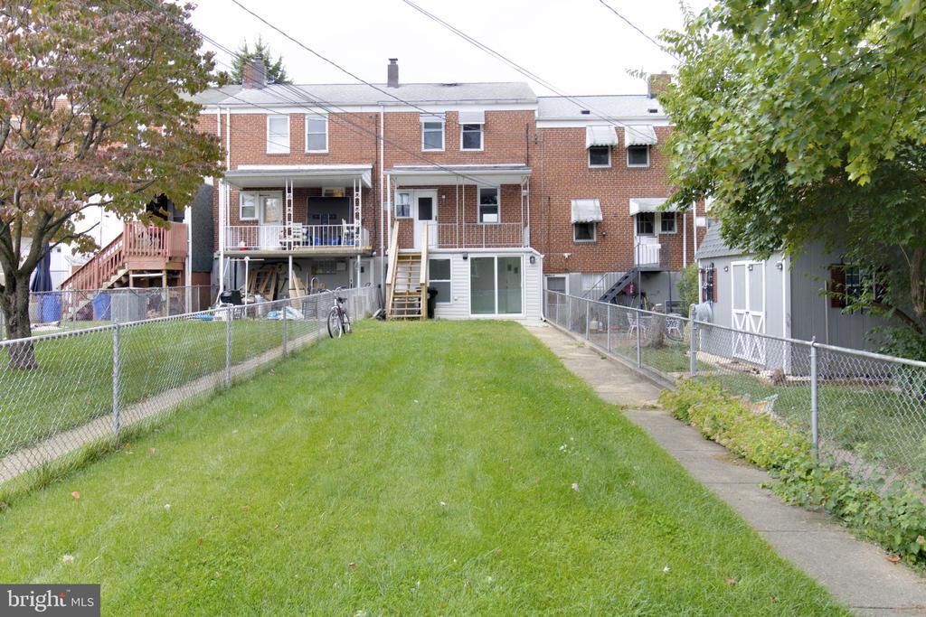 8431 Willow Oak Rd in Parkville, MD - Building Photo