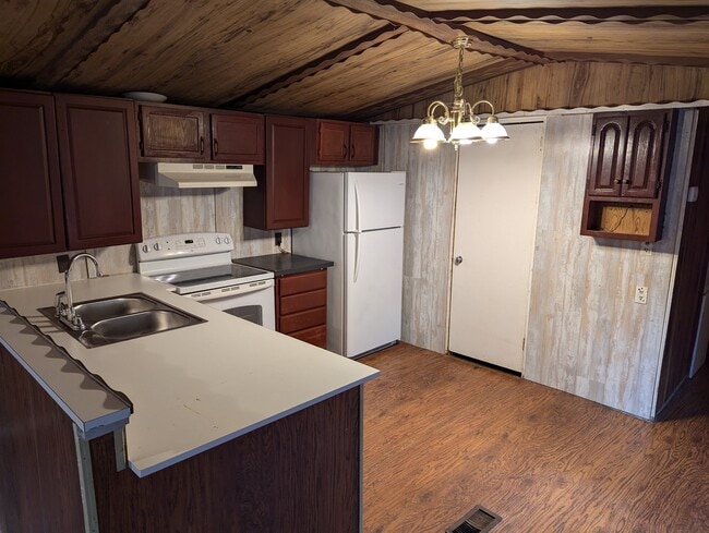 45 K and M Way in Louisburg, NC - Building Photo - Building Photo