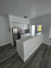 535 73rd St, Unit 1 in Miami Beach, FL - Building Photo - Building Photo