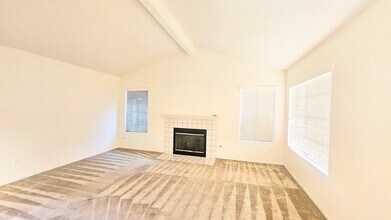 15442 Via Penoles in San Diego, CA - Building Photo - Building Photo