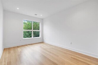 6025 JFK Blvd E in West New York, NJ - Building Photo - Building Photo