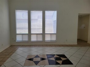 4307 Willow Beach Dr in Houston, TX - Building Photo - Building Photo