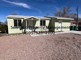 204 E Hopi St in Farmington, NM - Building Photo