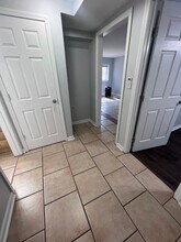 1861 Ivy Ln in Tallahassee, FL - Foto de edificio - Building Photo