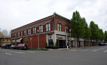 223-235 1st Ave in Kent, WA - Building Photo - Building Photo