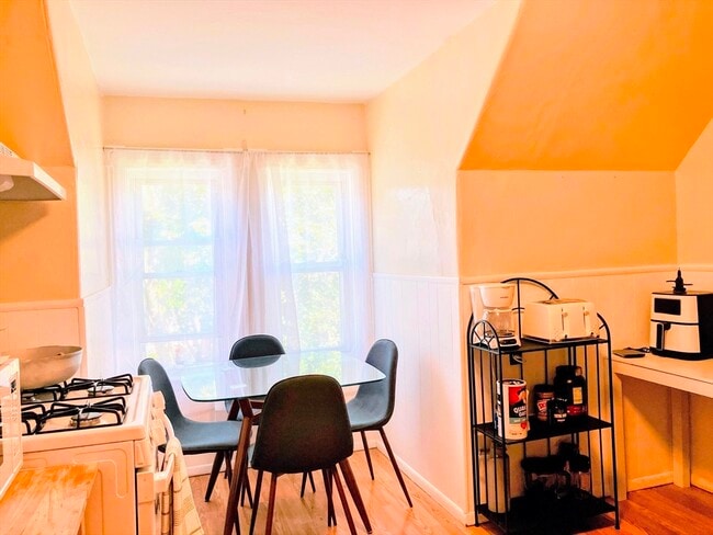 27 McBride St, Unit 3 in Boston, MA - Building Photo - Building Photo