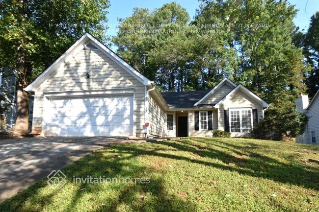 property at 2825 Maple Vista Ln SW