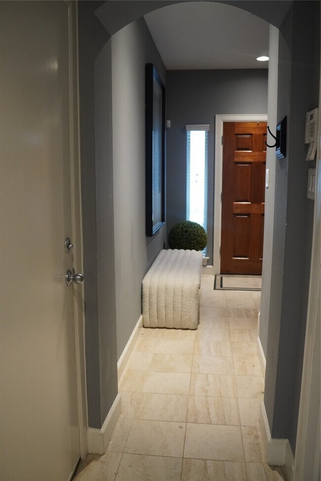 11605 Main Birch Dr in Houston, TX - Building Photo - Building Photo