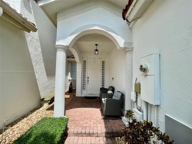 10807 NW 84th Ln in Doral, FL - Building Photo - Building Photo