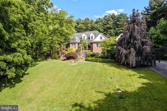 property at 1238 Hunters Rd