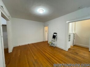 170 Maple St in Malden, MA - Building Photo - Building Photo