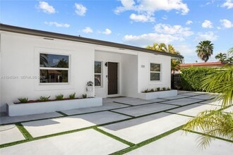 1310 SW 76th Ave in Miami, FL - Building Photo - Building Photo