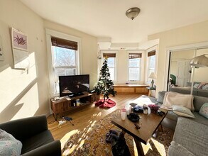 37 Hillside St, Unit 3 in Boston, MA - Building Photo - Building Photo