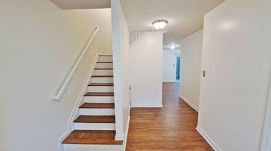 253 N Front St in New Freedom, PA - Foto de edificio - Building Photo