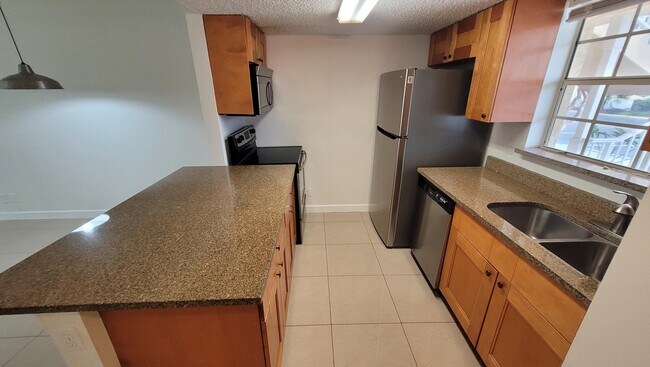 6331 La Costa Dr in Boca Raton, FL - Building Photo - Building Photo