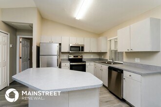 126 SE 7th St in Cape Coral, FL - Building Photo - Building Photo