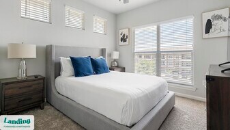 715 W Slaughter Ln, Unit 1338 in Austin, TX - Building Photo