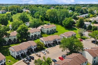 Walden Ridge Townhomes in Iowa City, IA - Building Photo - Building Photo