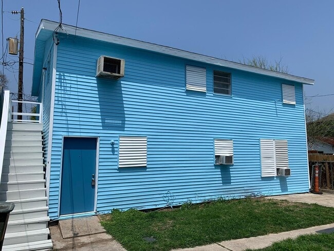 property at 3718 Avenue M 1/2