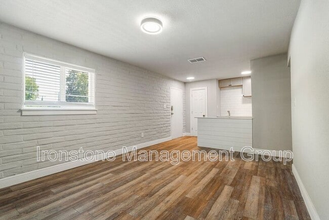 property at 2618 E 8th St