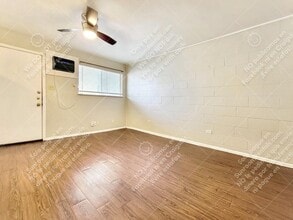 903 Springdale Rd in Austin, TX - Building Photo - Building Photo